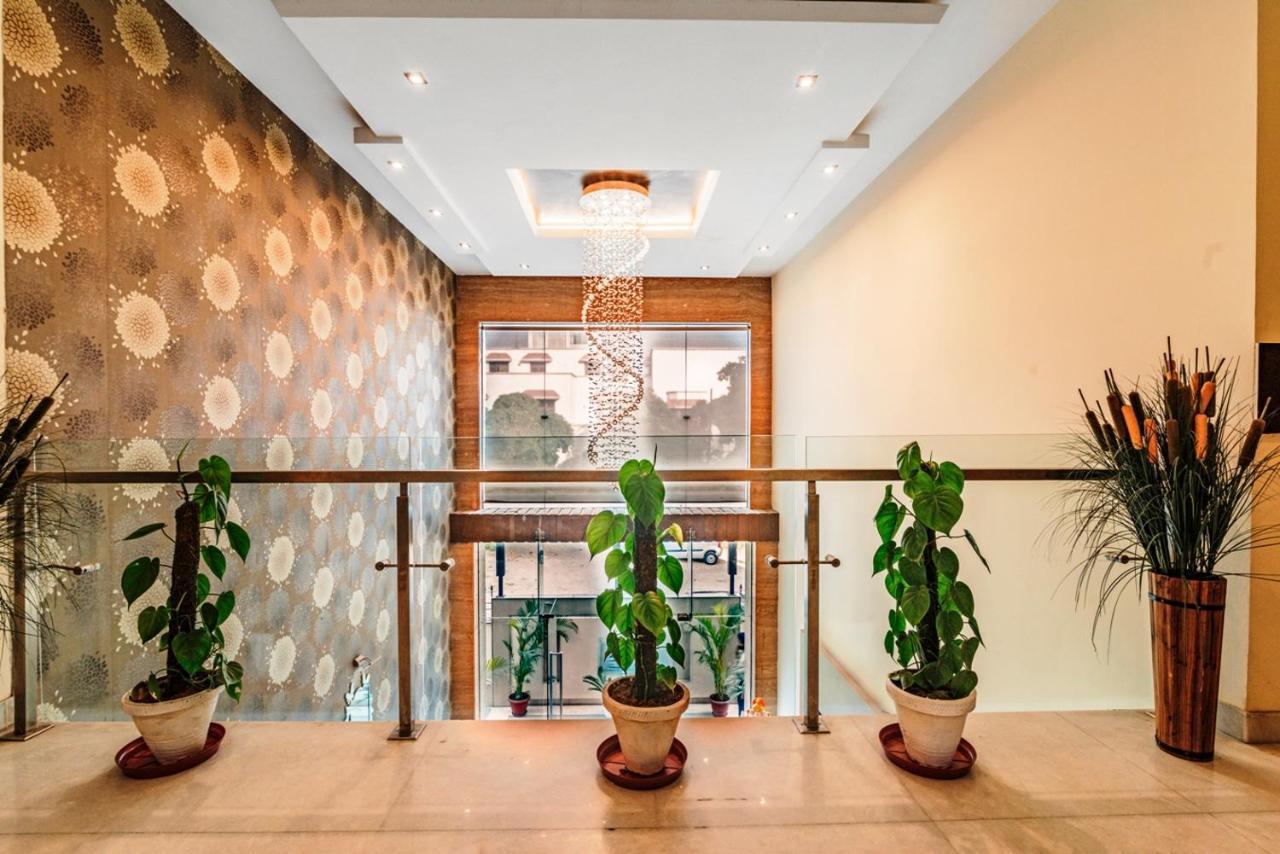 Royal Residence Mg Road Gurgaon Luaran gambar